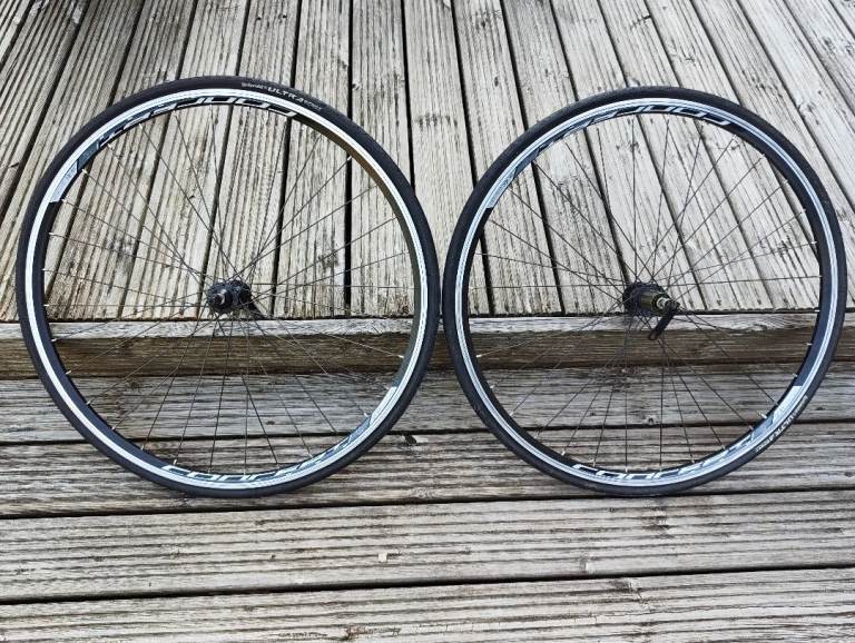 Pair of concept Bike Wheels with Tyres – Good Condition