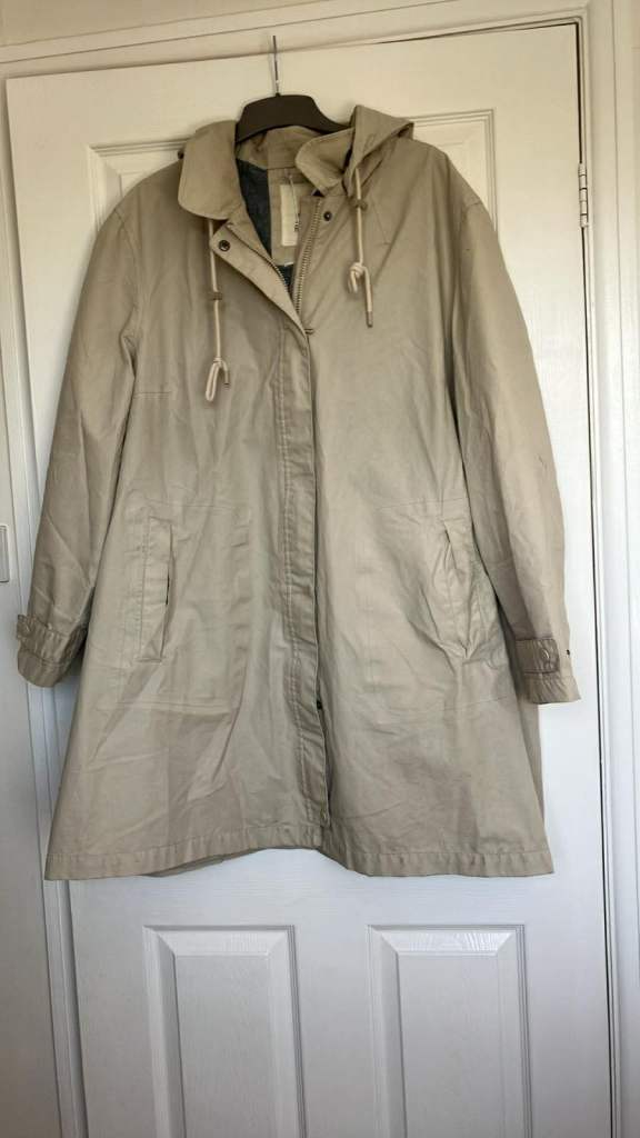 Seasalt Beige 'Cloudburst' Raincoat size plus 24