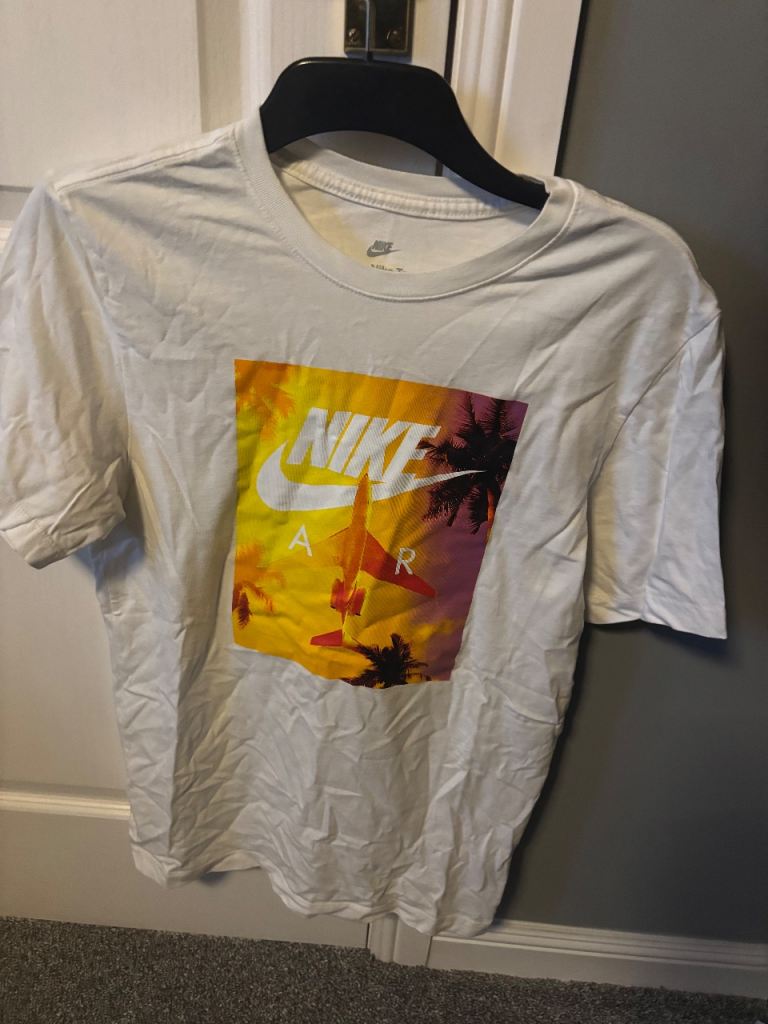 Whit Small Men’s Nike Graphic T-shirt