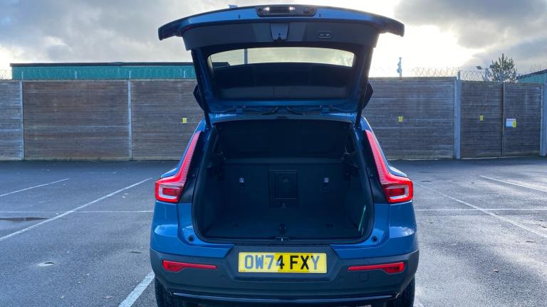 2025 Volvo XC40 2.0 B3P Ultra Dark 5dr Auto Petrol Estate Estate Petrol Automatic