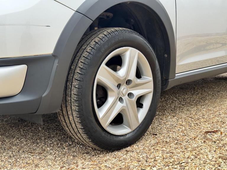 2016 Dacia Sandero Stepway 0.9 TCe Laureate Euro 6 (s/s) 5dr HATCHBACK Petrol Manual