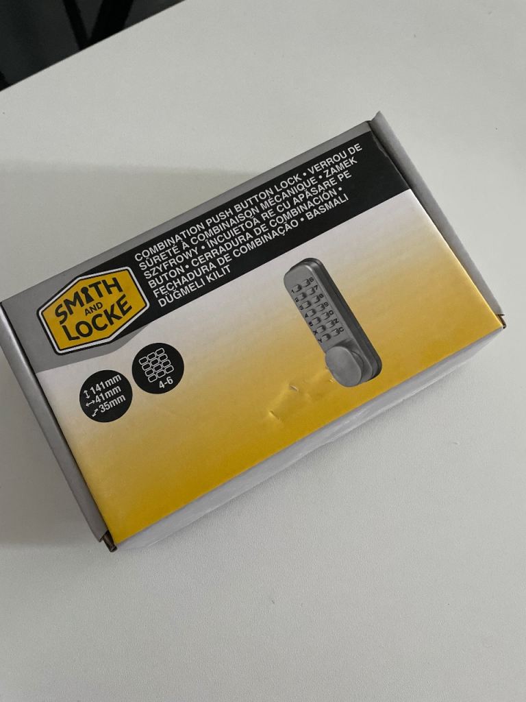Combination door lock 