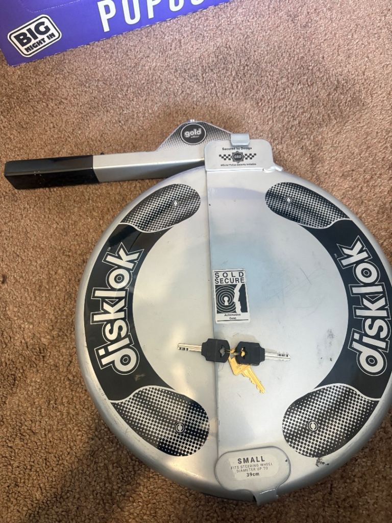 Steering wheel disklock