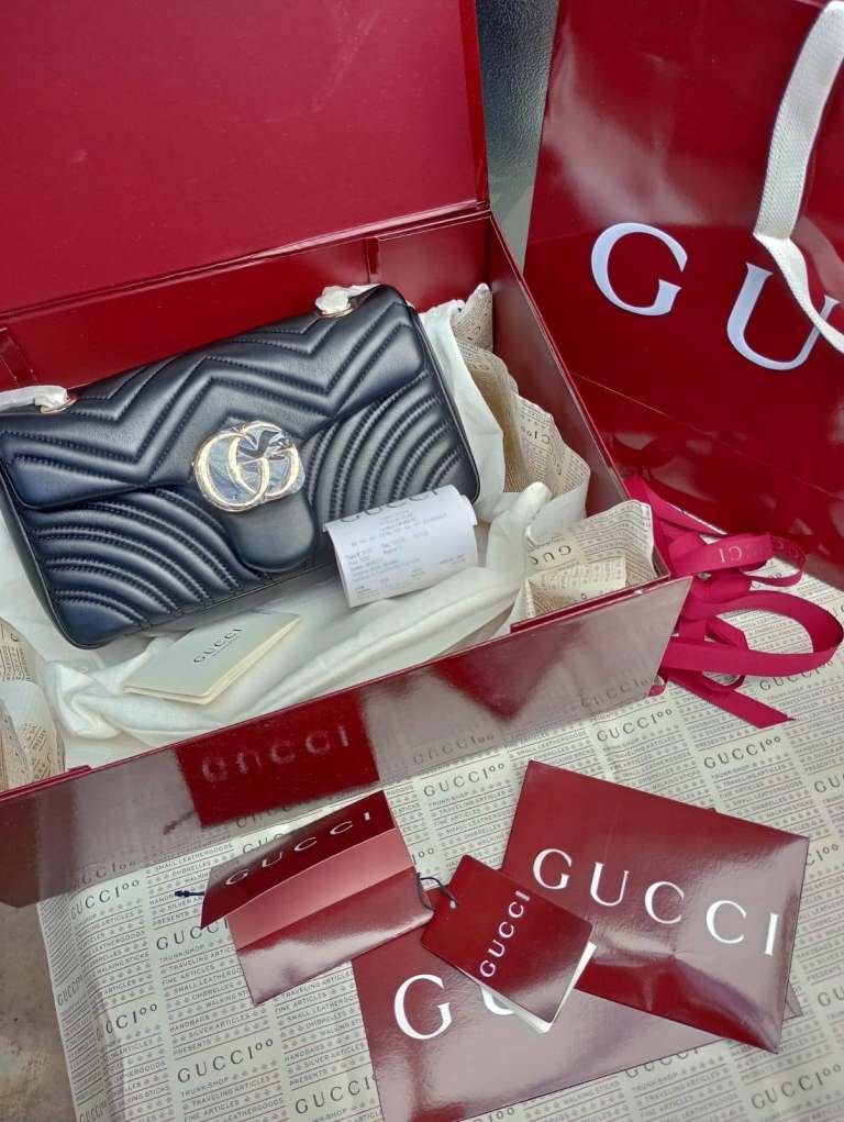 Large marmont women's Gucci bag handbag store sealed never used brand new 