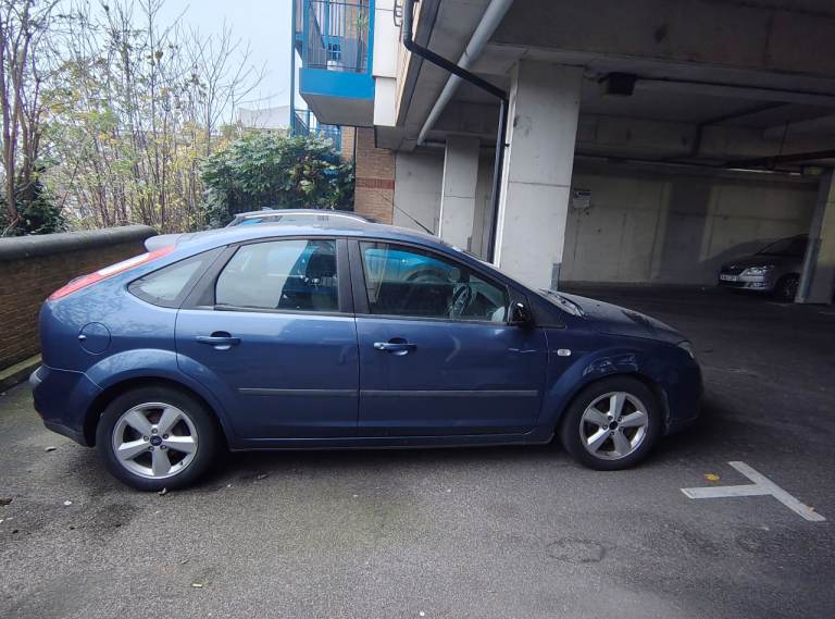 Automatic Ford FOCUS, Hatchback, 2006, 1596 (cc), 5 doors
