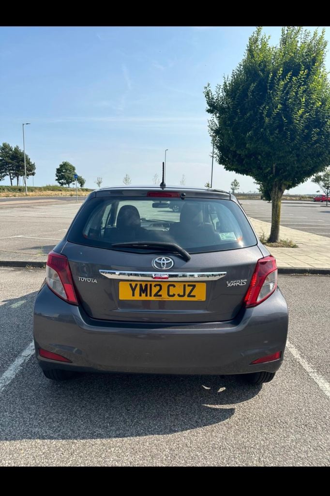 Toyota, YARIS, Hatchback, 2012, Manual, 998 (cc), 3 doors