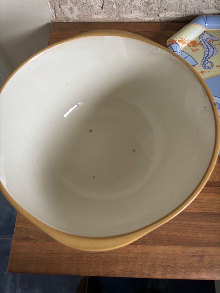 Gripstand mixing bowl