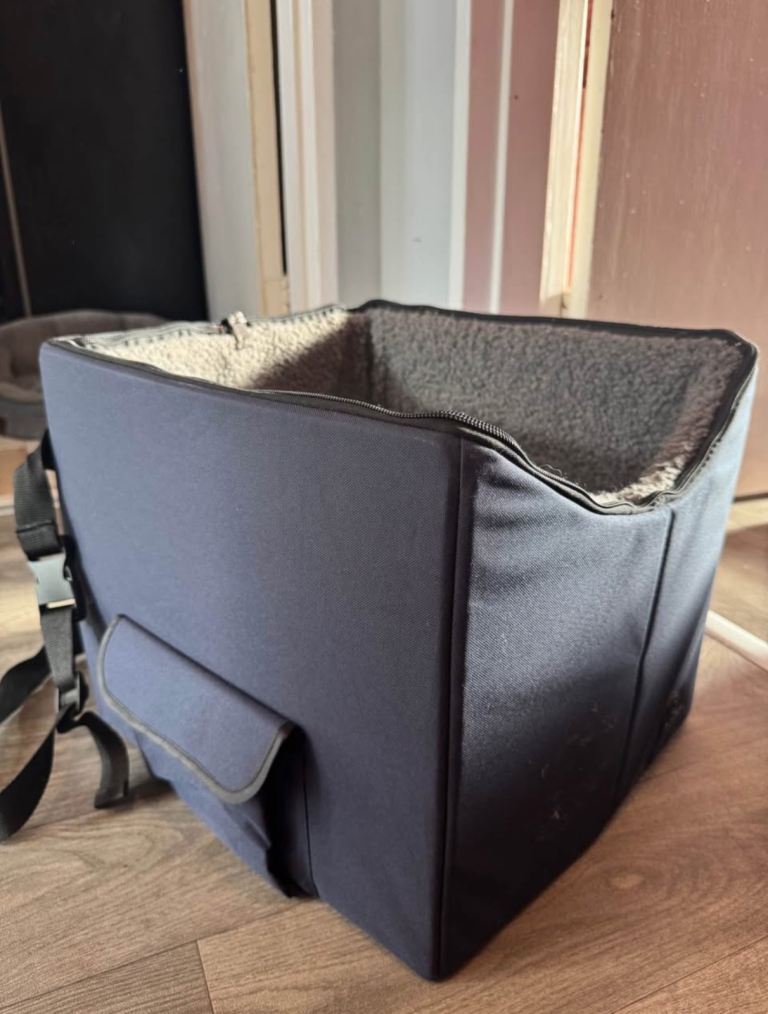 Medium/Small Dog booster car seat. 