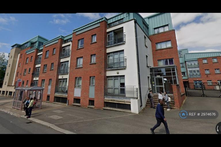 2 bedroom flat in Beauchamp House, Coventry, CV1 (2 bed) (#2974676)
