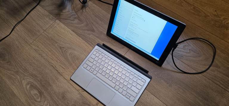 Hp Envy X2 laptop 2 in 1 tablet Full HD IPS screen with backlit keyboard