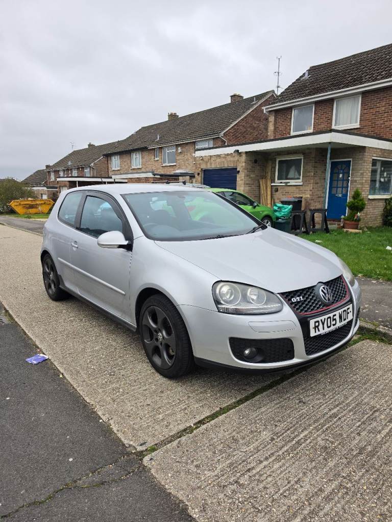 2005 volkswagen golf GTI