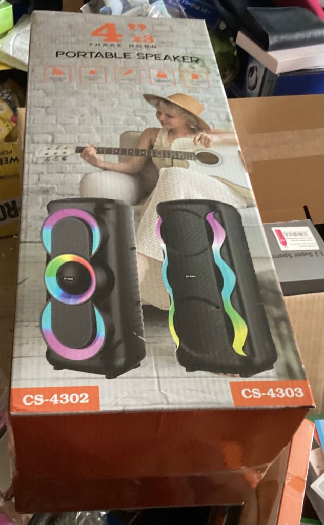 Portable speaker 