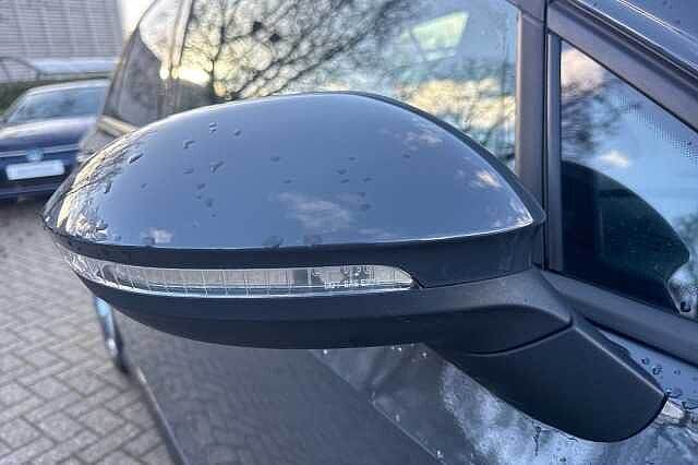 2022 Volkswagen Golf 1.5 eTSI 150 R-Line 5dr DSG + WINTER PACK Hatchback Petrol Automatic