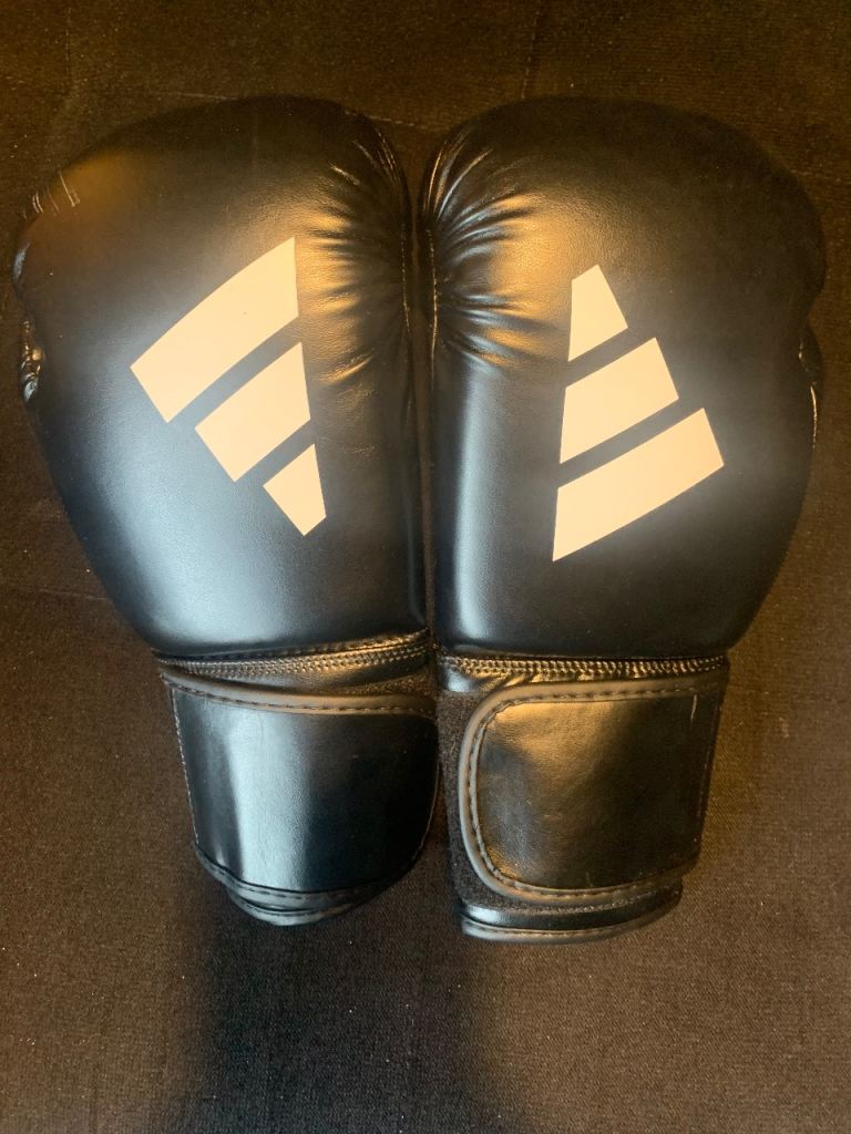 Adidas boxing gloves 10oz black 