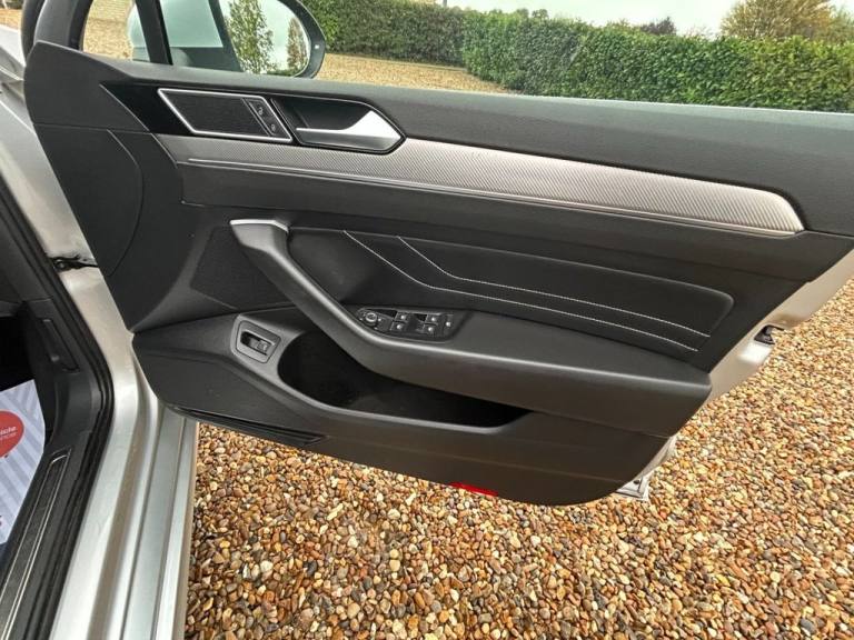 2020 20 VOLKSWAGEN PASSAT 2.0 TDI EVO R-LINE ESTATE 5DR DIESEL MANUAL EURO 6 (S/