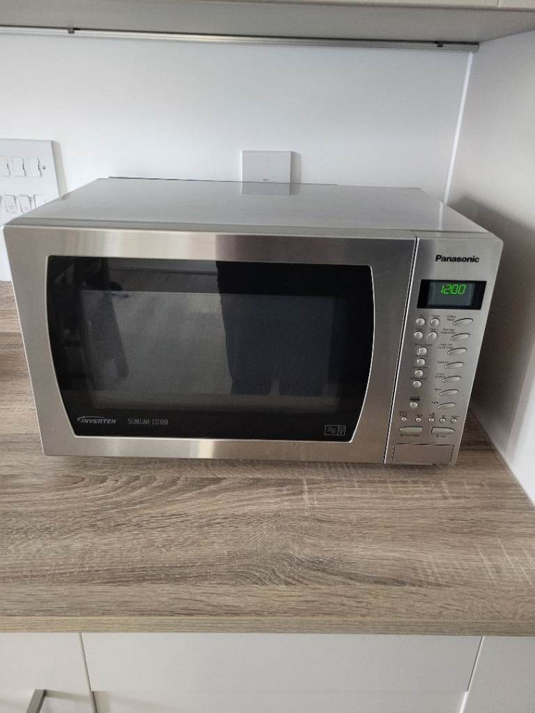 Panasonic Inverter Microwave Oven – Silver, Good Condition