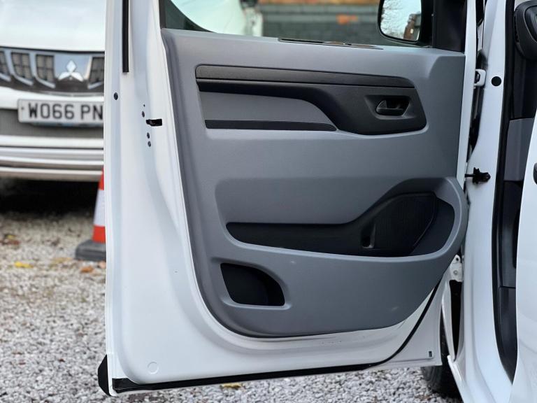 2021 Peugeot Expert 1.5 BlueHDi 1000 Professional Premium Standard Panel Van MWB Euro 6 (s/s) 6 P...