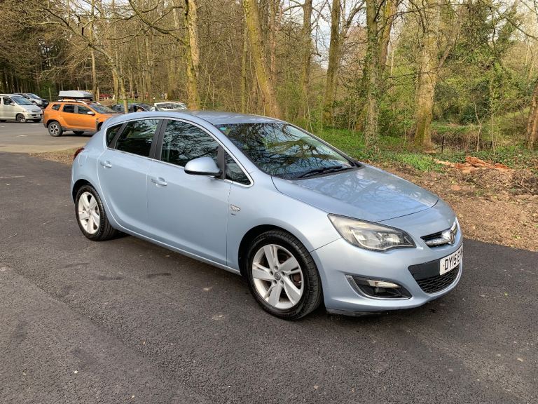 2015 vauxhall astra SRI 2.0 CDTI, blue, 140k miles, mot nov, good condition £1295 kilmarnock 