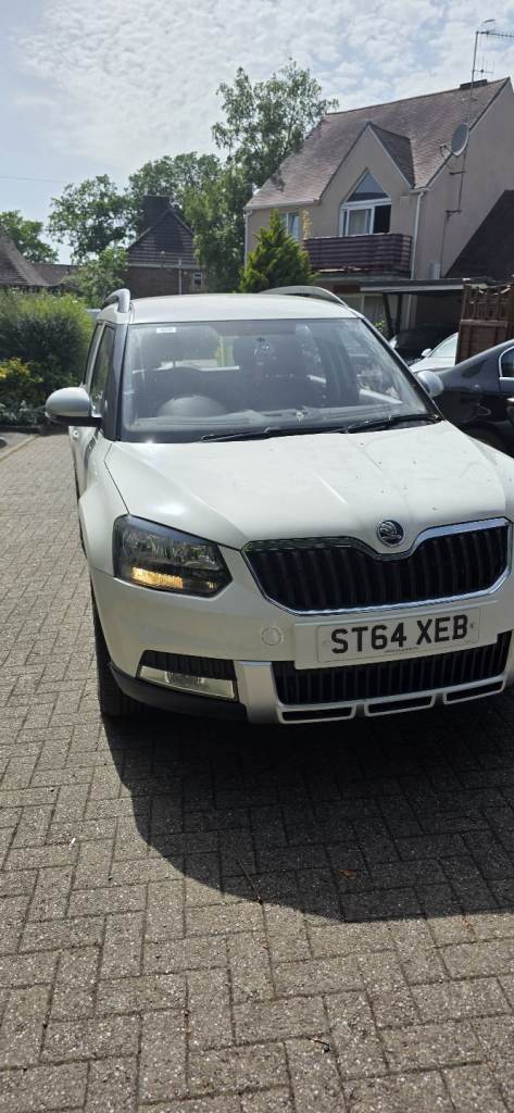 Skoda, YETI OUTDOOR, Hatchback, 2015, Manual, 1968 (cc), 5 doors