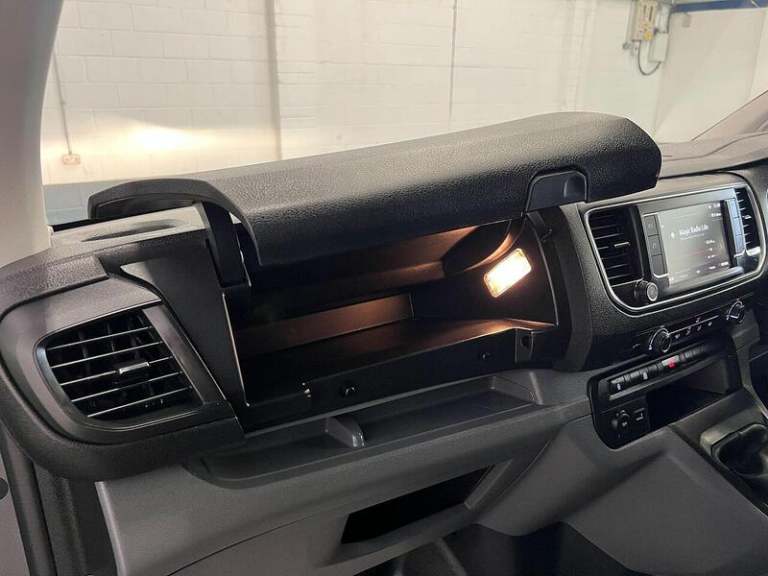 2020 Vauxhall Vivaro 3100 2.0d 120PS Sportive H1 D/Cab PANEL VAN DIESEL Manual