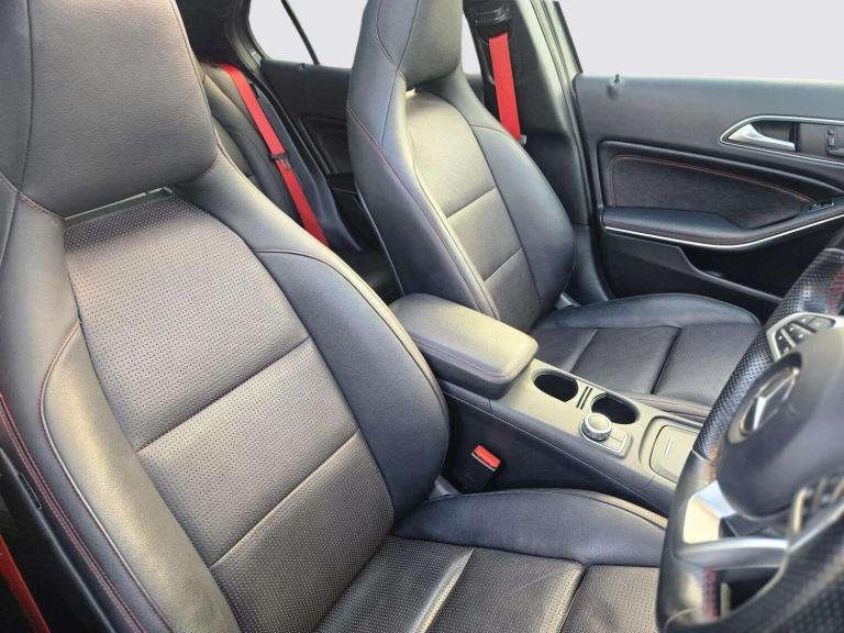 2016 Mercedes-Benz GLA GLA 220d 4Matic AMG Line 5dr Auto [Prem Plus] ESTATE DIESEL Automatic