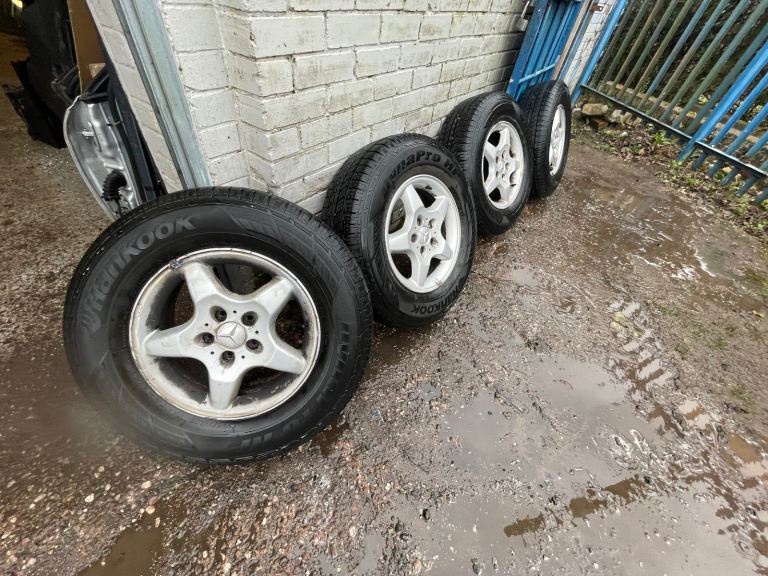 Mercedes ML 163 16” alloy wheels and hankook tyres 
