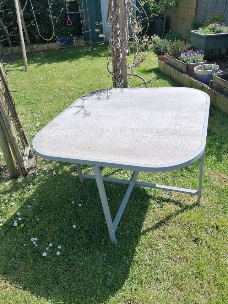 Garden table