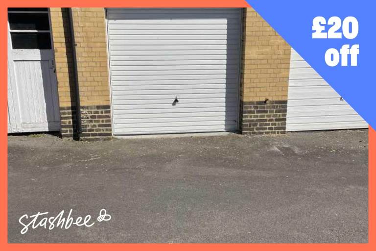 Garage to rent in London (SW15) | Stashbee