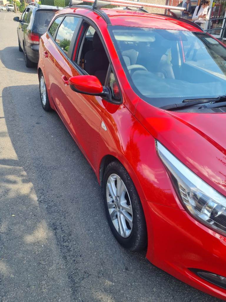 64 plate kia ceed estate deisel 