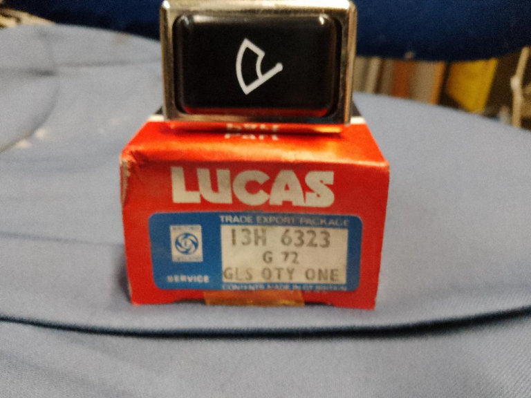 CLASSIC MINI WIPER SWITCH 13H6323 GENUINE LUCAS BOXED HALF PRICE