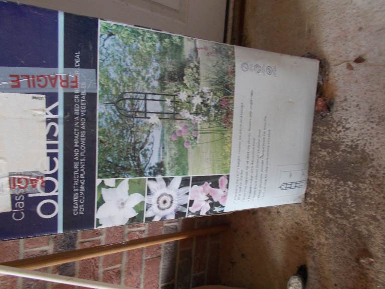 Gardman Classic Obelisk