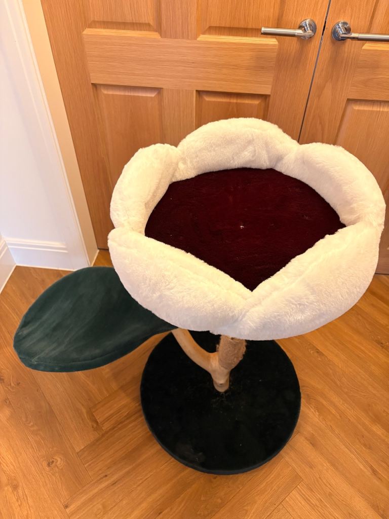 Cat Tree-Scratching post and hammock
