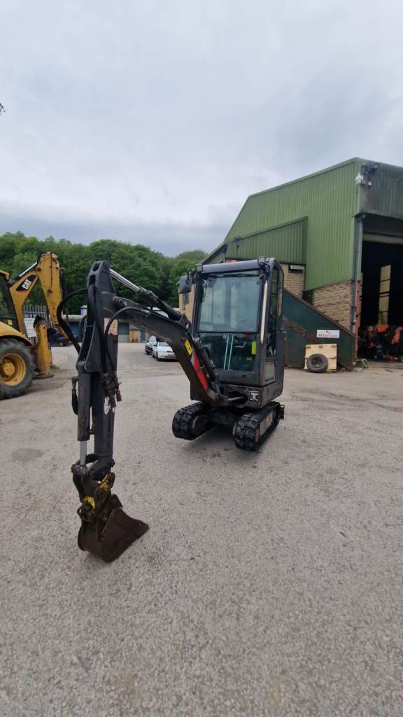 🚜 VOLVO EC18E MINI EXCAVATOR – 1,600 HOURS – £13,000 + VAT