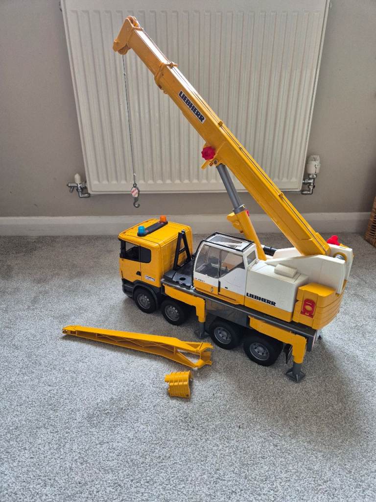 Bruder Scania Super 560R Liebherr Crane Truck Lights and Sounds