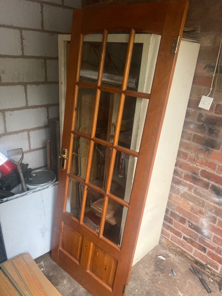 2x mahogany glazed internal doors £40 for both or £25 each!! 10 glass panels