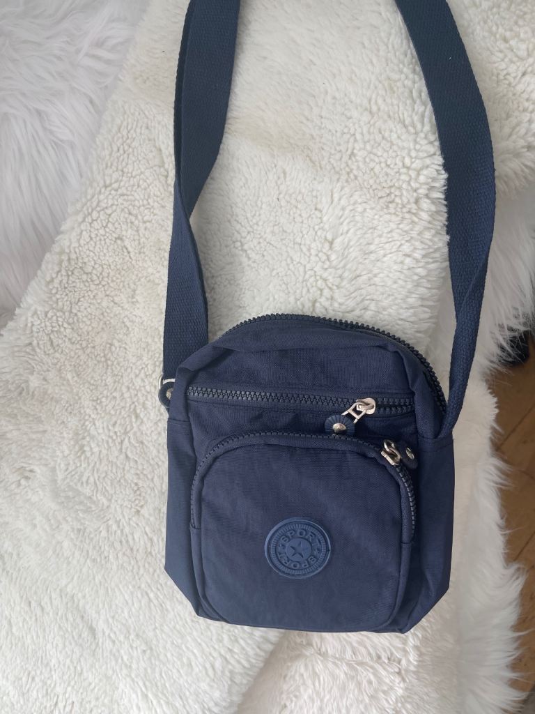 Navy blue bag