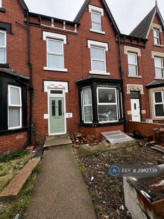 4 bedroom house in Mexborough Drive, Leeds, LS7 (4 bed) (#2982739)
