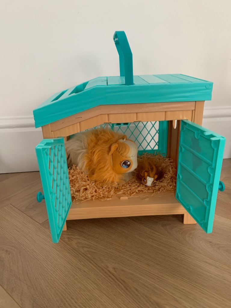 Little Live Pets Mama Guinea Pig Playest