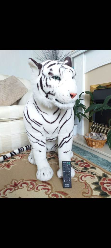 image for HUGE WHITE TIGER 