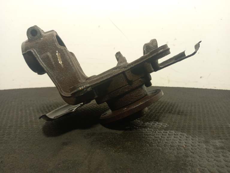 Volkswagen Golf Wheel Hub Stub Axle O/S 2008-2015 1.4l Petrol Front Rh