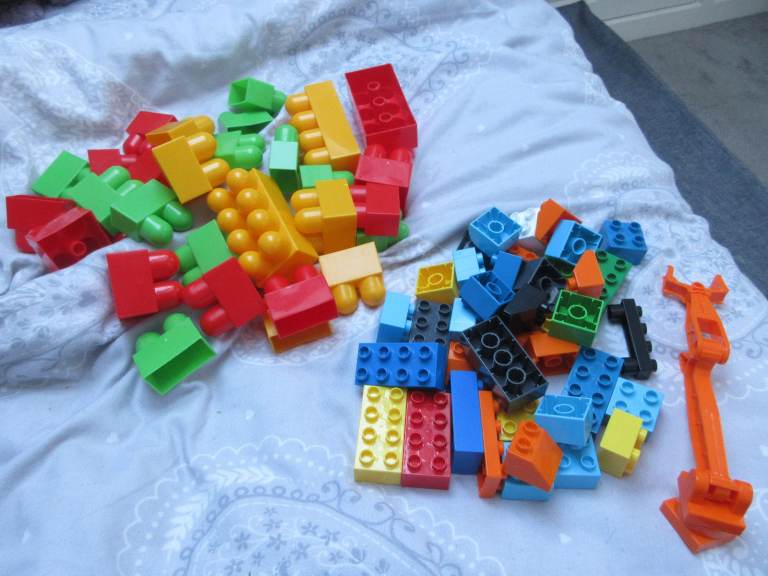 Building Mega Bricks & Lego Type Bricks With A Crane Arm