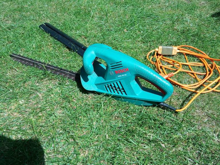 Bosch Electric Hedge Trimmer AHS 45-166 – Good Working Order