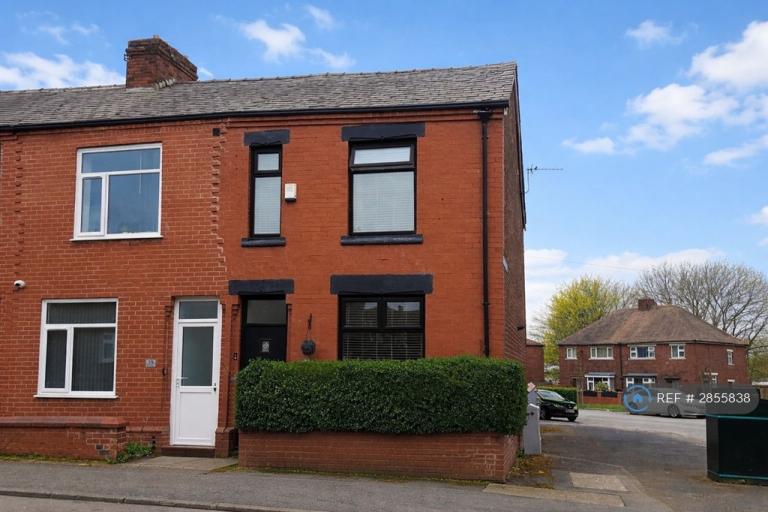 2 bedroom house in Water St, Oldham, OL2 (2 bed) (#2855838)