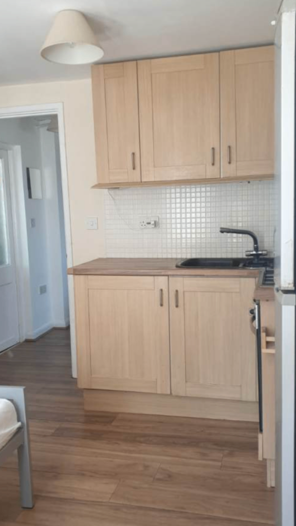 Modern Studio Flat | Furnished | Kitchen | Bill Included | Rees Drive, Coventry, West Midlands - CV3