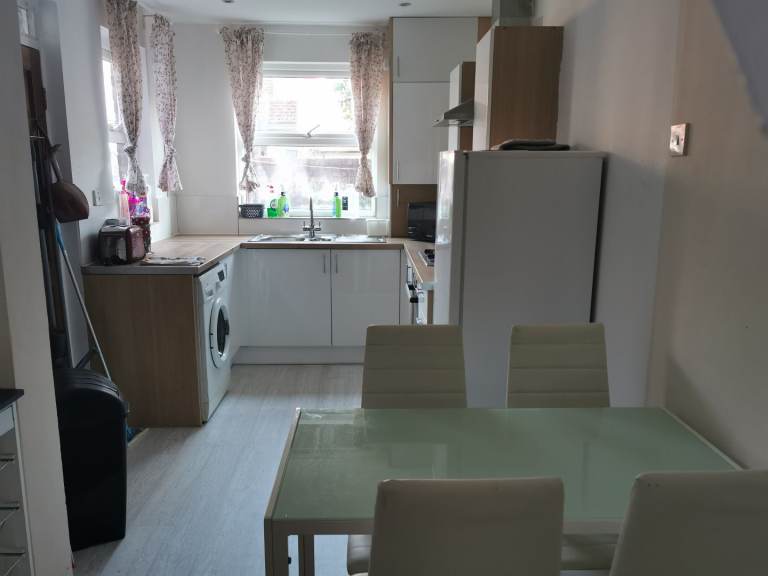 Good sized room - walkabl to Uni/City Centre