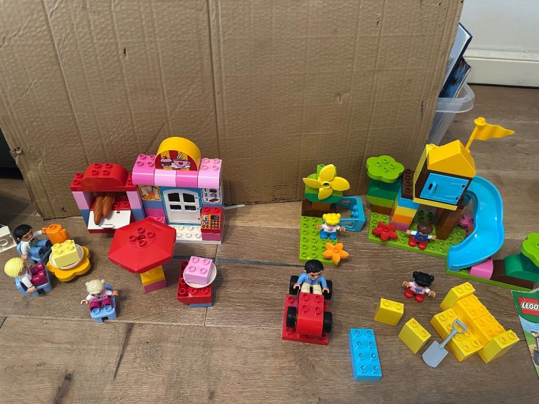 DUPLO playpark and cafe