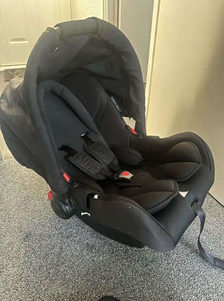 Ickle Bubba Galaxy Group 0+ car seat and isofix base