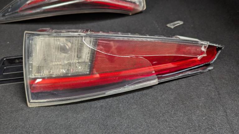 Rearside light (both top and bottom) Toyota Prius (Driver Side)  