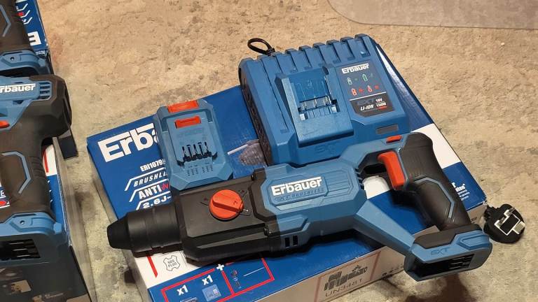 Erbauer ERI1079SDS 3.1kg 18V 1 x 4.0Ah Li-Ion EXT Brushless Cordless SDS Plus Drill