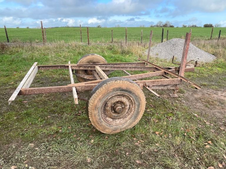 Farm trailer for fencing materials 